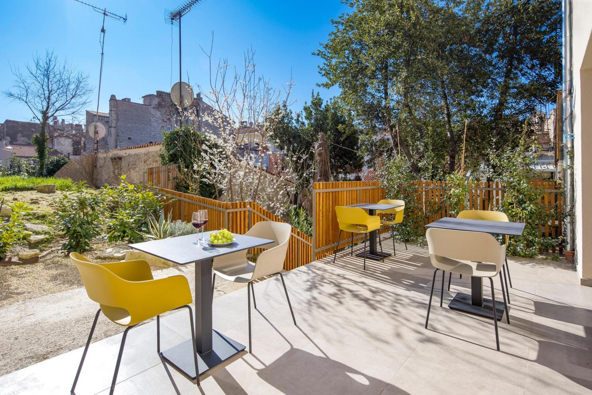 Pula Residence Rooms And Apartments Old City Center Exterior foto
