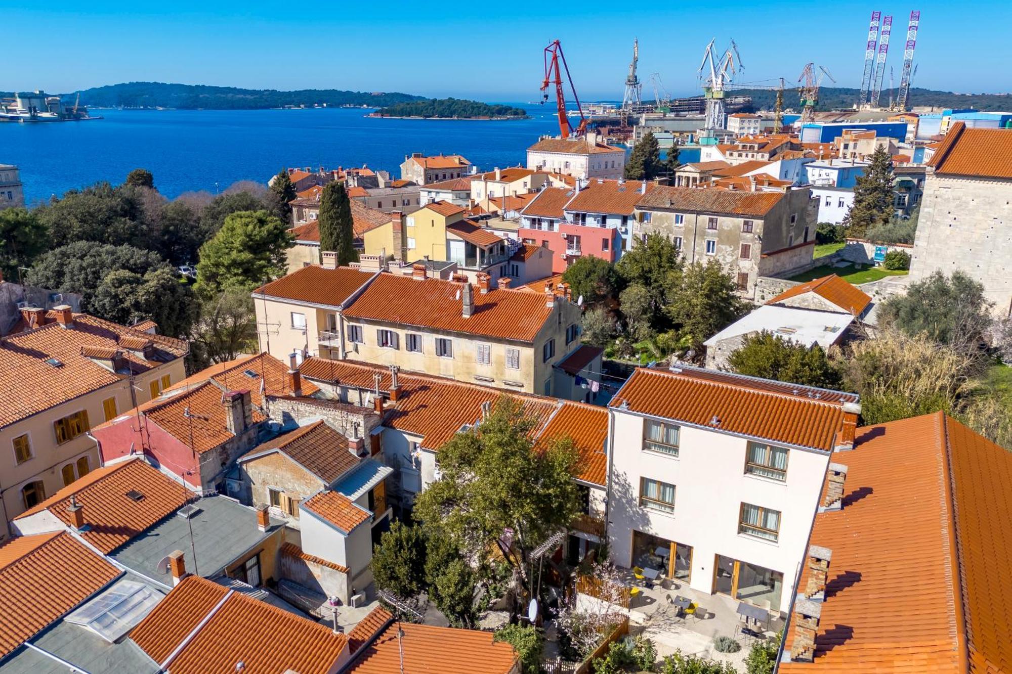 Pula Residence Rooms And Apartments Old City Center Exterior foto