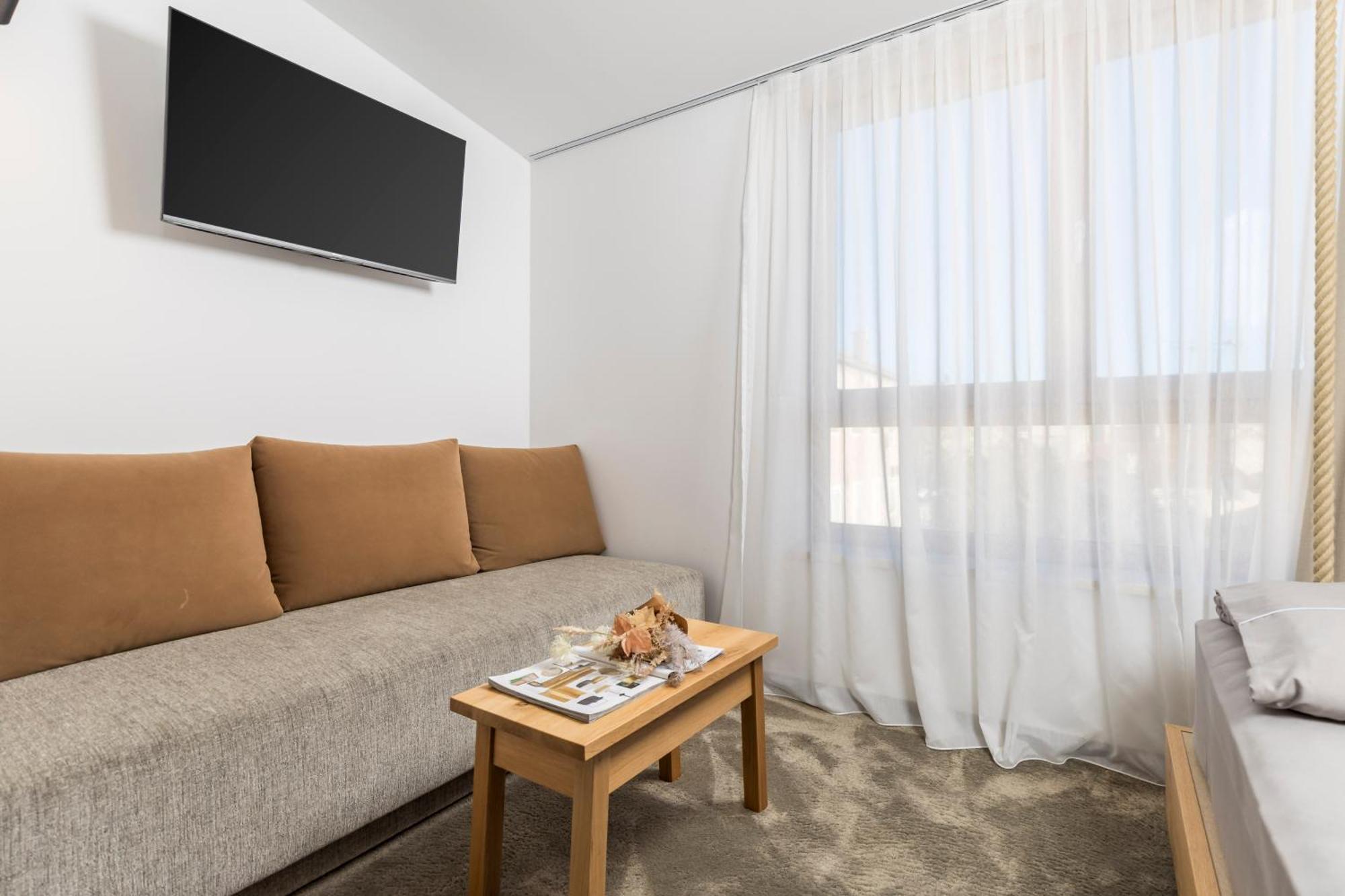 Pula Residence Rooms And Apartments Old City Center Exterior foto